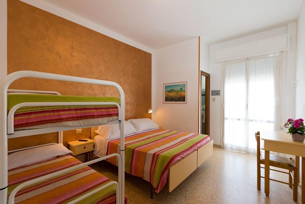 Hotel Cosmos Ρίμινι Εξωτερικό φωτογραφία