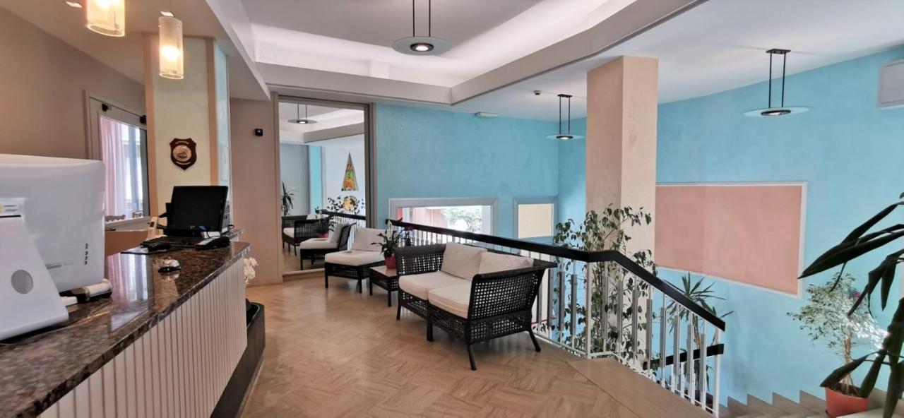 Hotel Cosmos Ρίμινι Εξωτερικό φωτογραφία