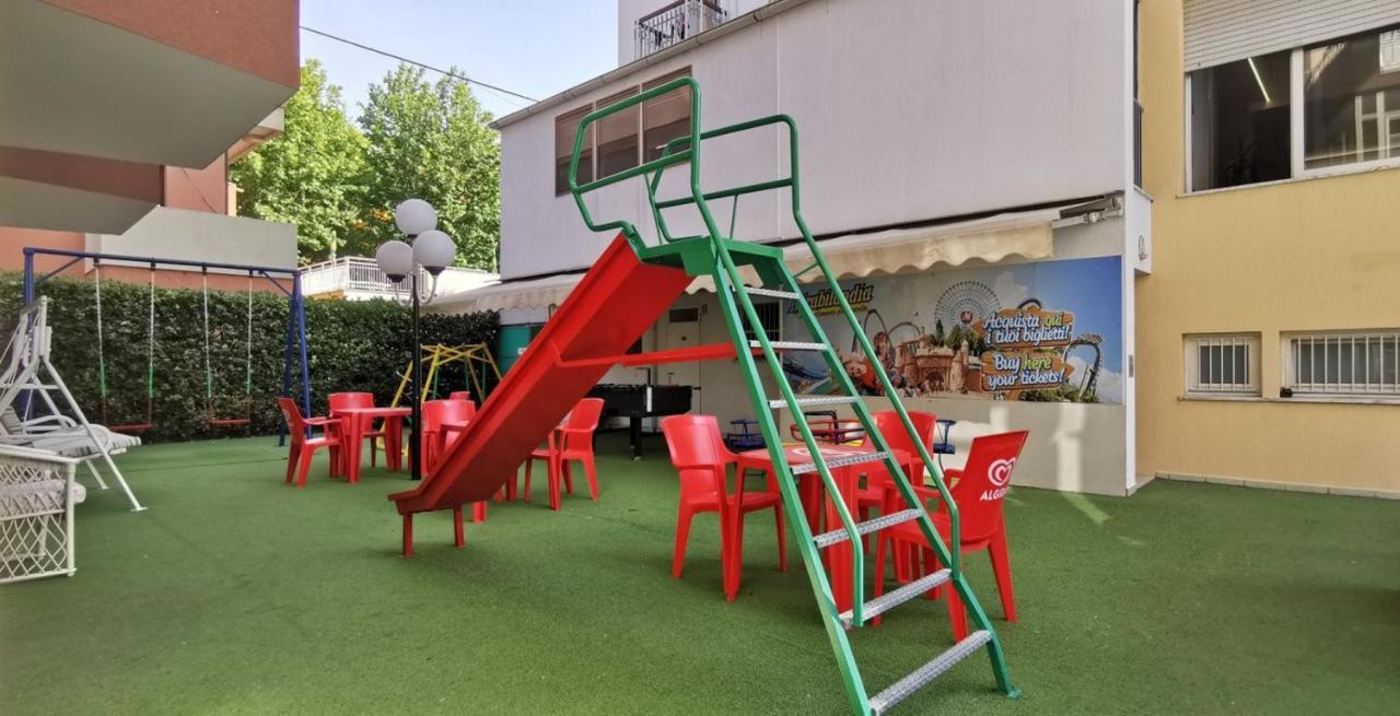 Hotel Cosmos Ρίμινι Εξωτερικό φωτογραφία